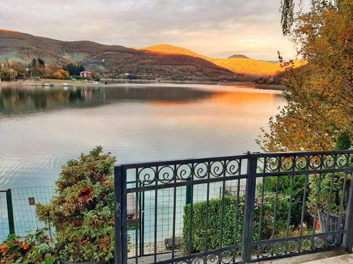 Lake House Yeni Pazar Dış mekan fotoğraf